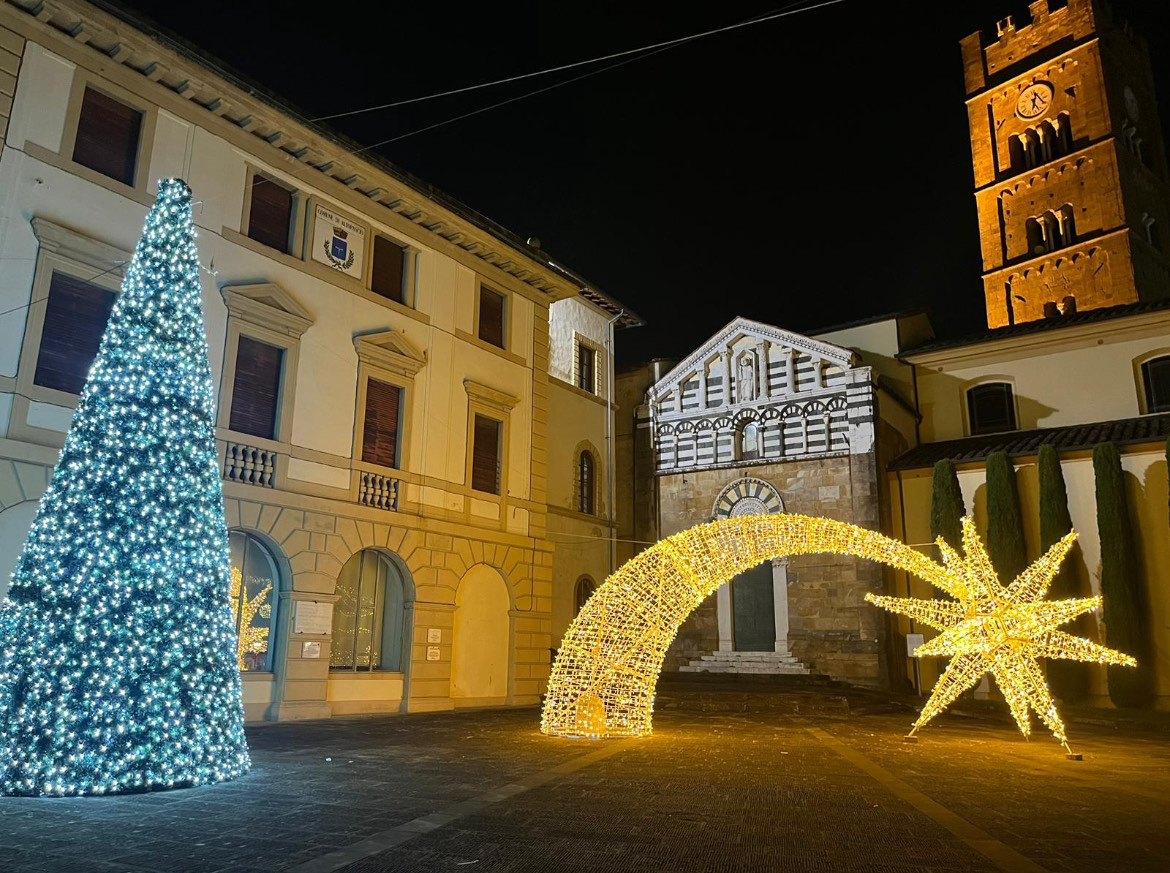 Con l’accensione della cometa parte una nuova settimana di eventi di Altopascio è Natale